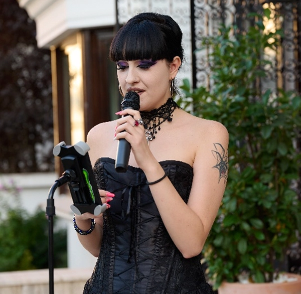 afinitati-win-gallery-raluca-moldoveanu