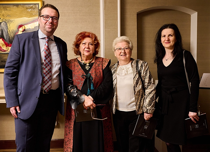 ana-rus-marinela-mantescu-si-invitati-la-win-gallery