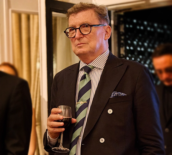 cornle-surlea-portret-de-colectionar-win-gallery